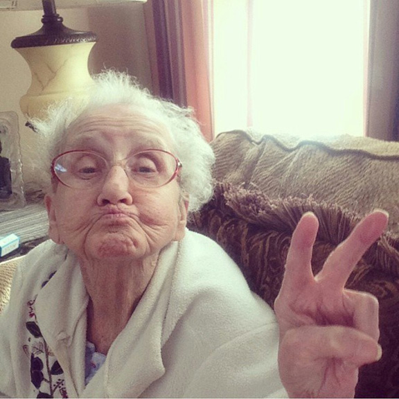 betty selfie