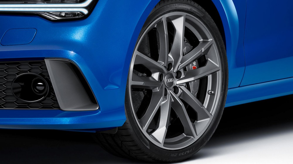 Audi RS7 Sportback Performance buyuk