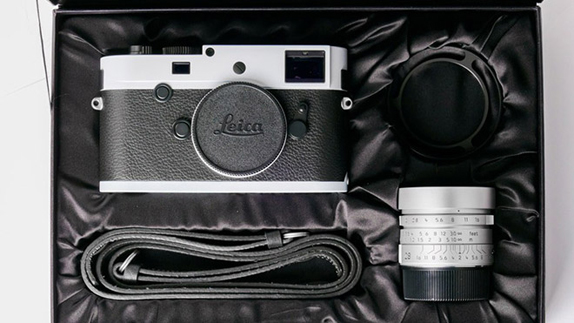 Leica M-P Panda Edition buyuk