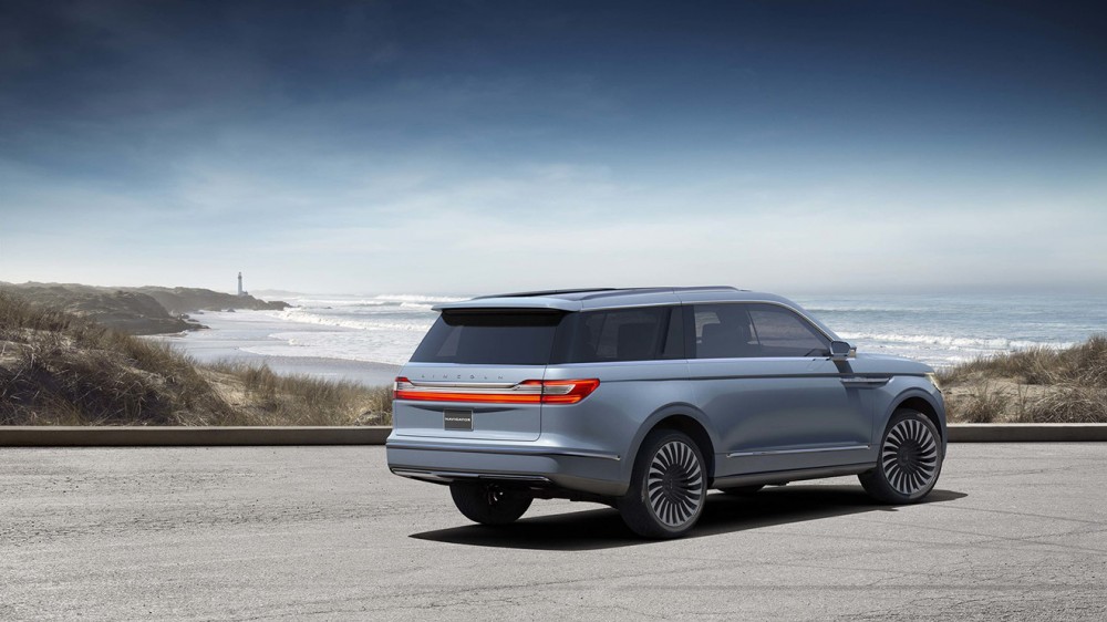 Lincoln Navigator 2