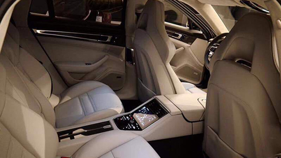 2017 Porsche Panamera ic mekan