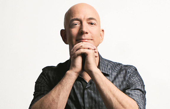 Jeff Bezos, Dünyanın En Zengin İnsanı Oldu