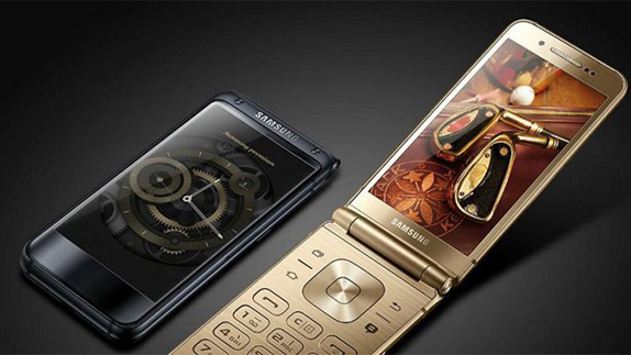 Samsung, Yeni Kapaklı Akıllı Telefonu W2018'i Tanıttı