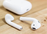 Apple AirPods 2