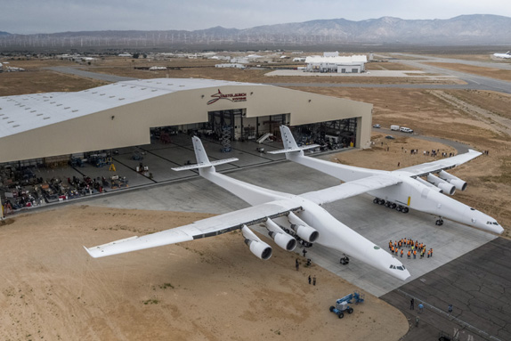 Dünyanın En Büyük Uçağı: Stratolaunch Video