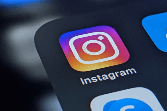 Instagram Karanlık Mod Açmak