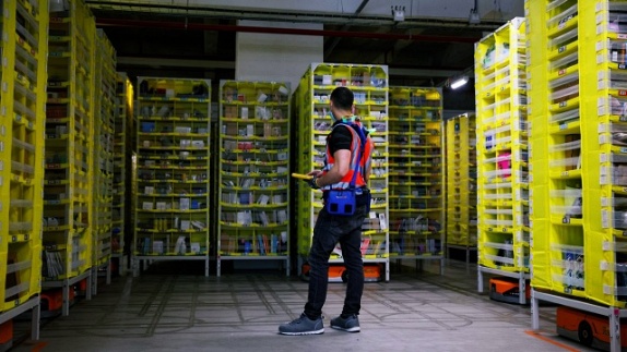 Amazon, 1 Milyonuncu Robotunu Devreye Aldı Amazon, 1 Milyonuncu Robotunu Devreye Aldı