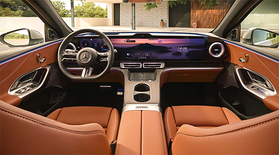 Elektrikli Mercedes-Benz GLC İç Tasarım